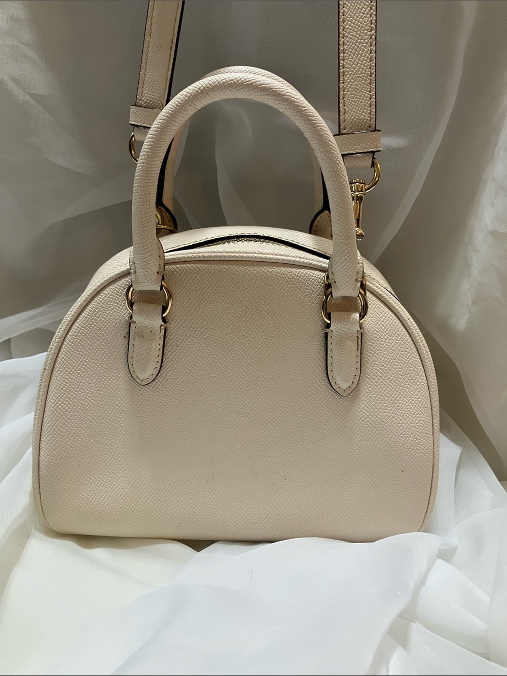 Sydney Satchel - Picture 2 of 11